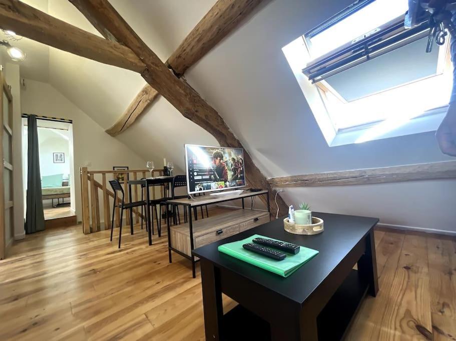 Climber's Loft With Netflix Apartment
